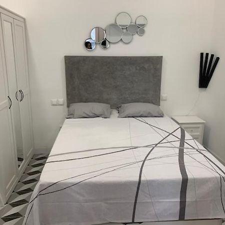 Piramides Apartment มาดริด ภายนอก รูปภาพ