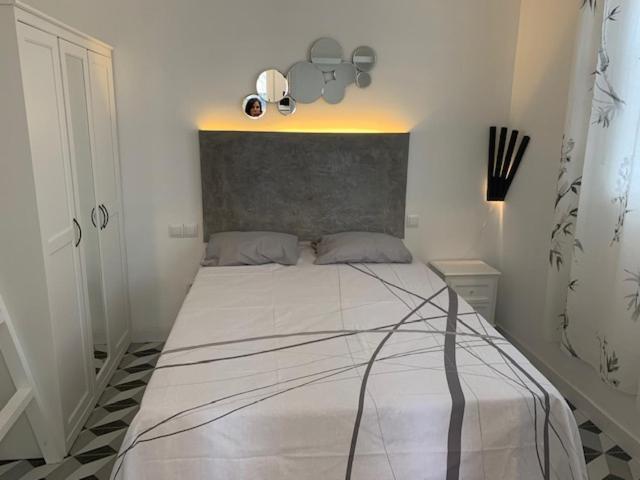 Piramides Apartment มาดริด ภายนอก รูปภาพ